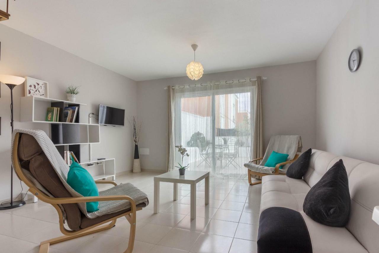 Beautiful 2-Bed Townhouse Near La Tejita Beach/El Medano! Exterior photo
